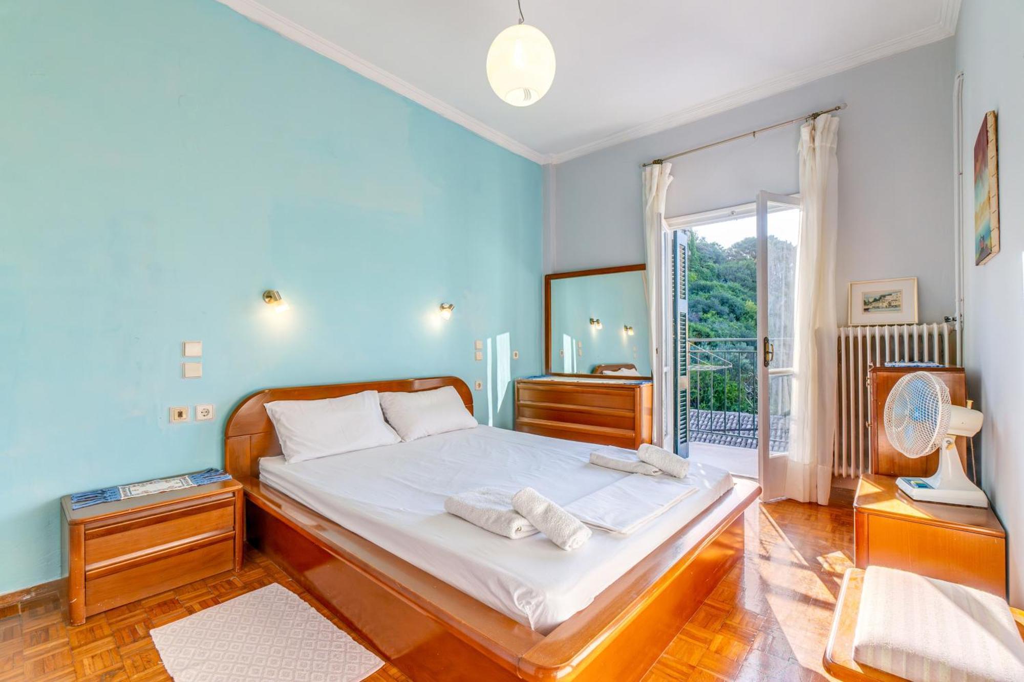 Apartment Georgia's Corfu (city)